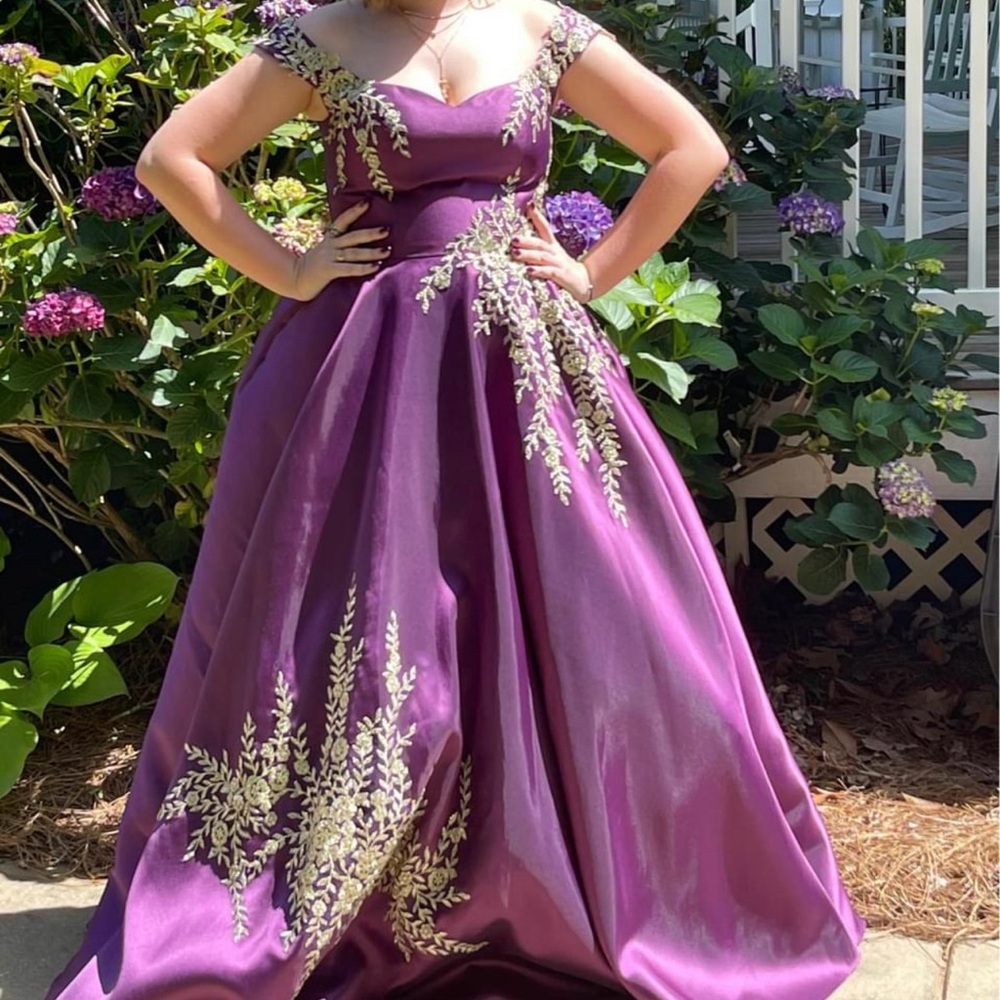Purple with gold appliqués formal/prom long full skirt gown!